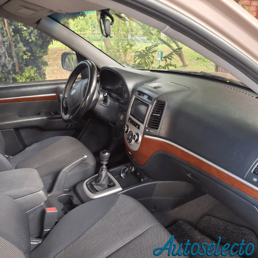 Hyundai Santa Fe 4x4 . 2.7 Cc