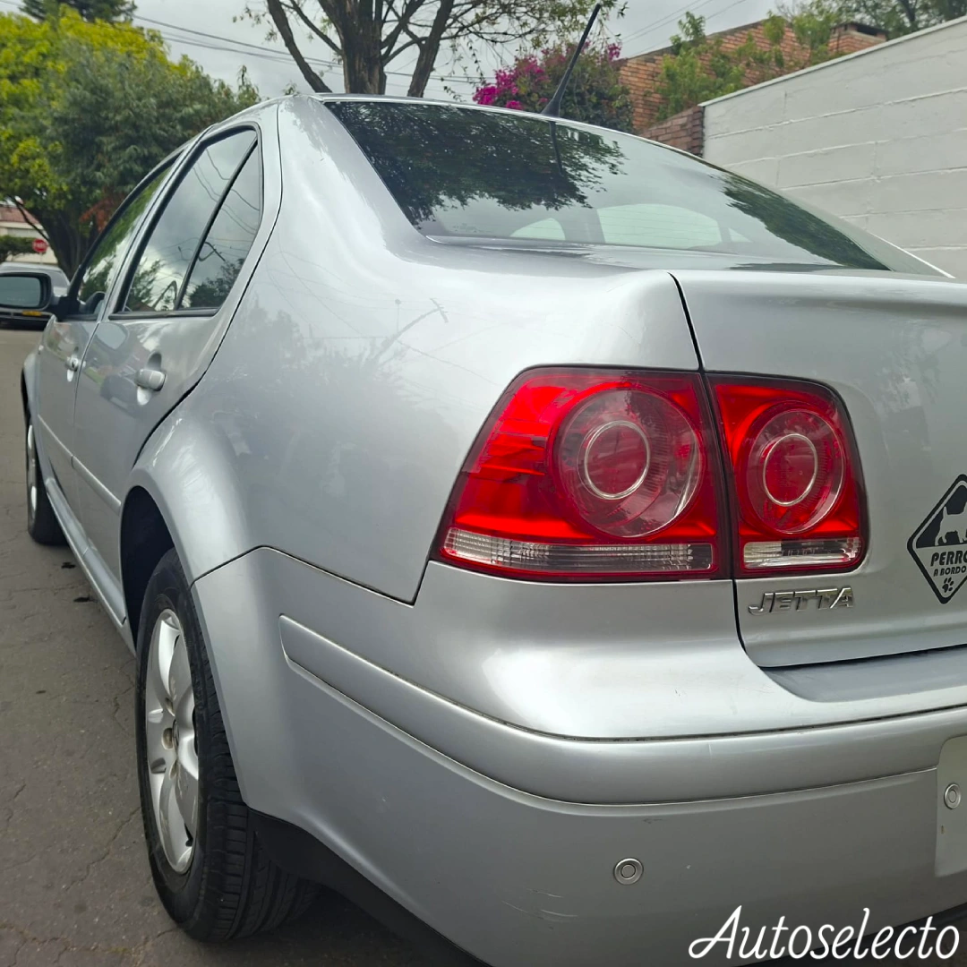 VOLKSWAGEN JETTA EUROPA CLASICO 2.0 2014