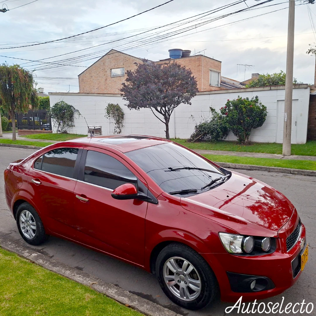 CHEVROLET SONIC LT 1.6 2014