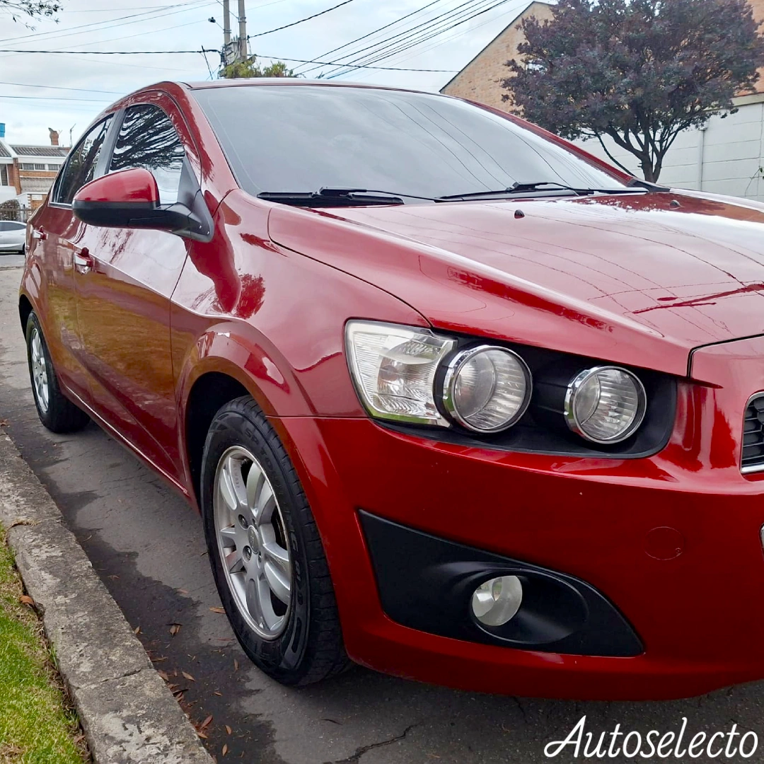 CHEVROLET SONIC LT 1.6 2014