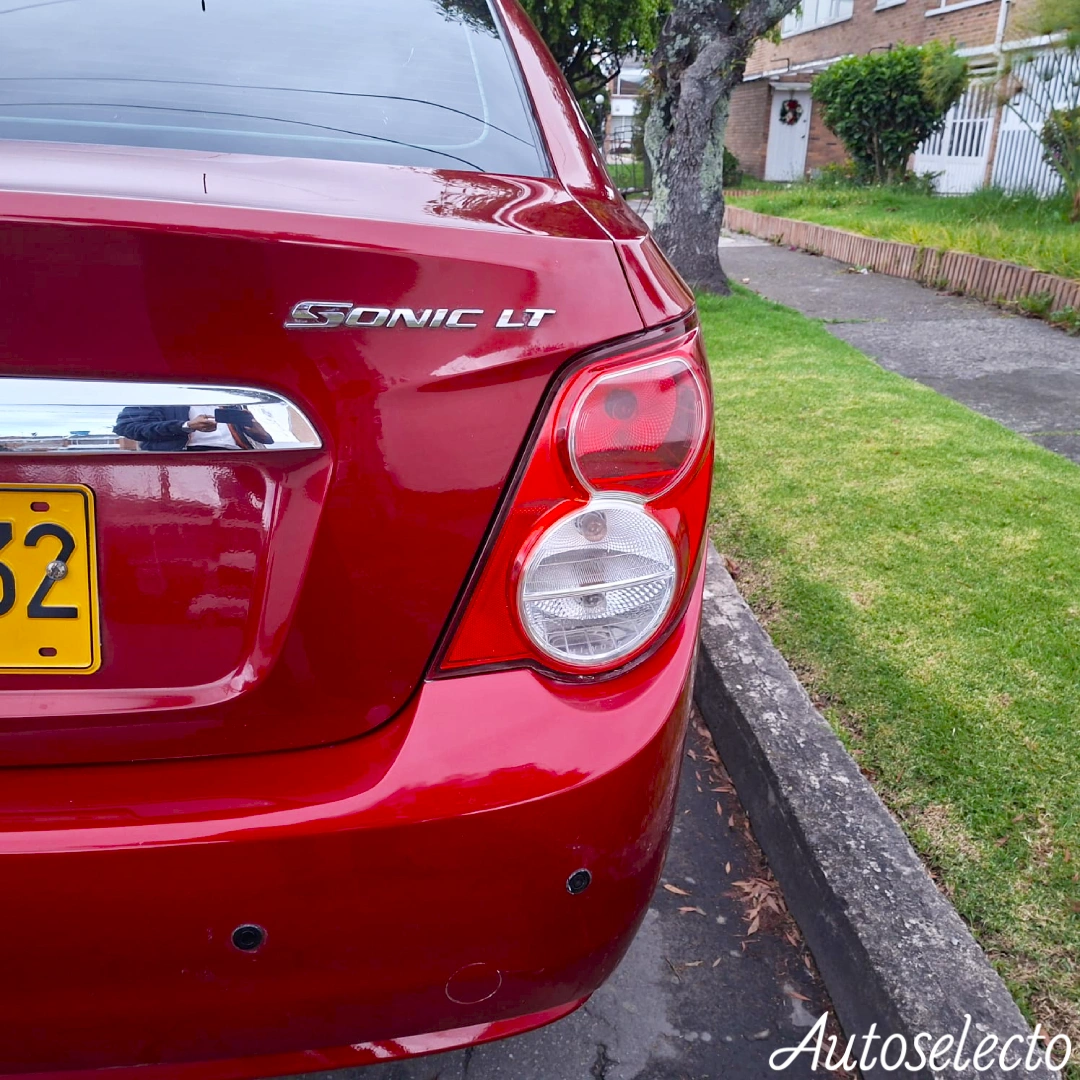 CHEVROLET SONIC LT 1.6 2014