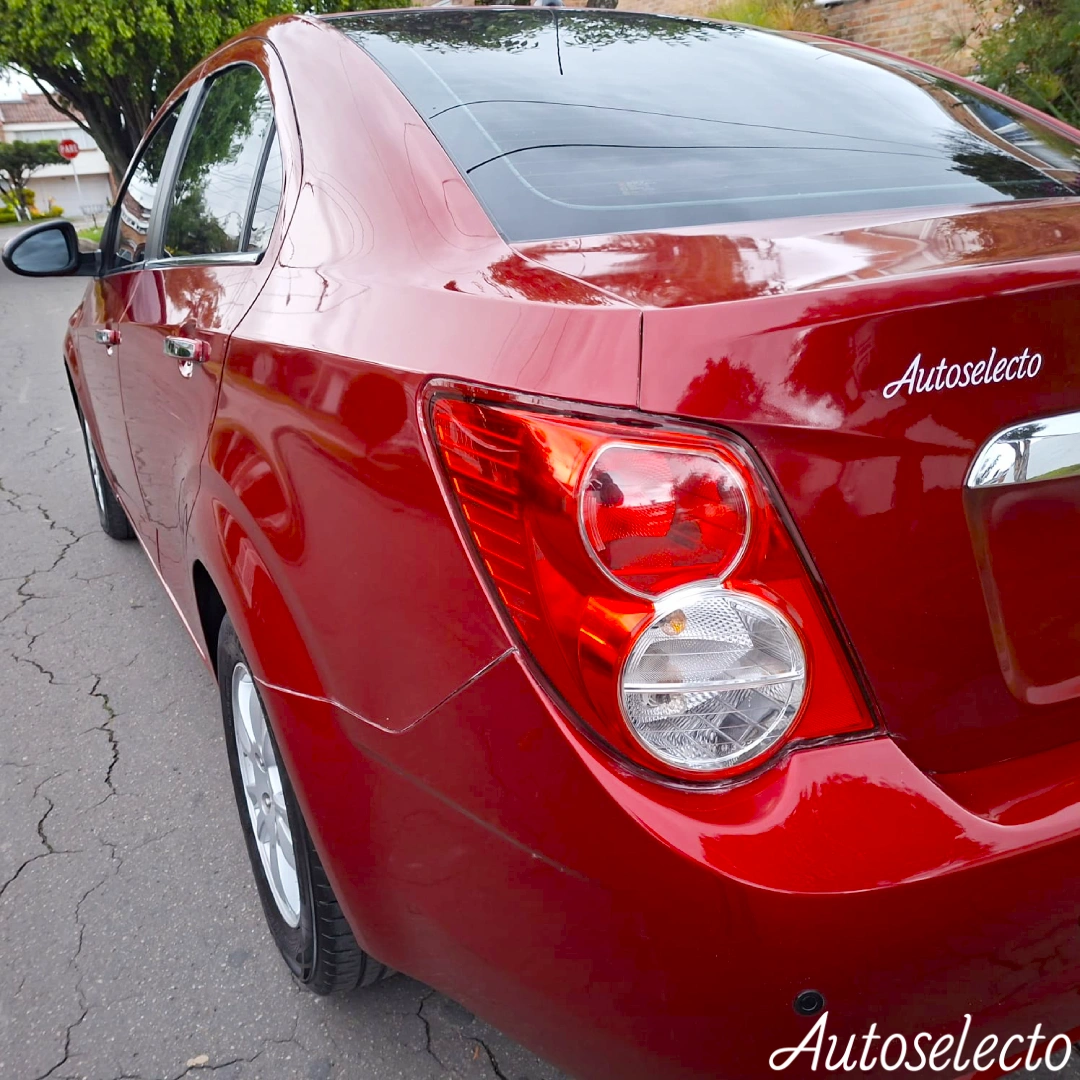 CHEVROLET SONIC LT 1.6 2014