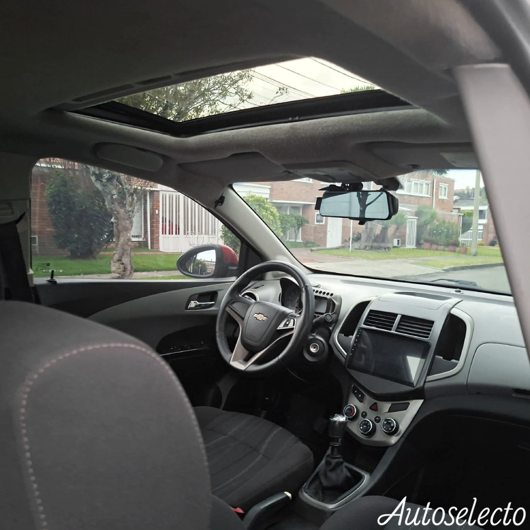 CHEVROLET SONIC LT 1.6 2014