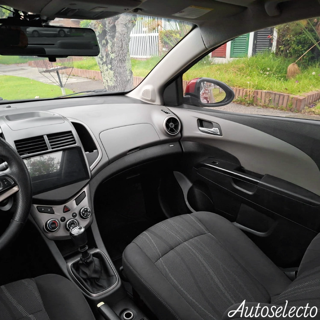 CHEVROLET SONIC LT 1.6 2014