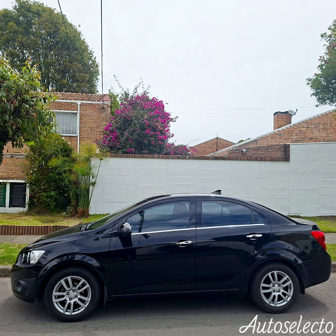 CHEVROLET SONIC LT 1.6 2016