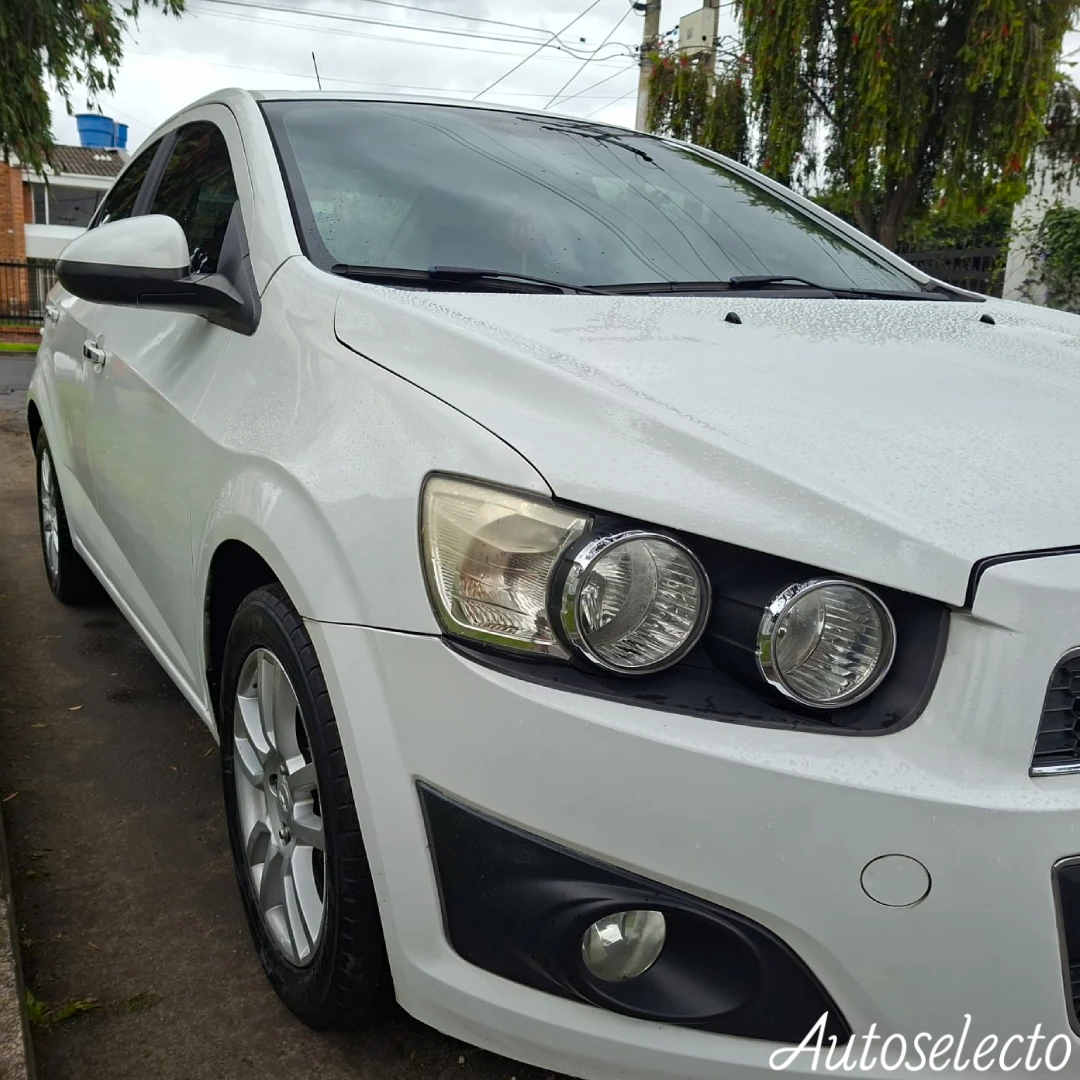 CHEVROLET SONIC LT 1.6 2015