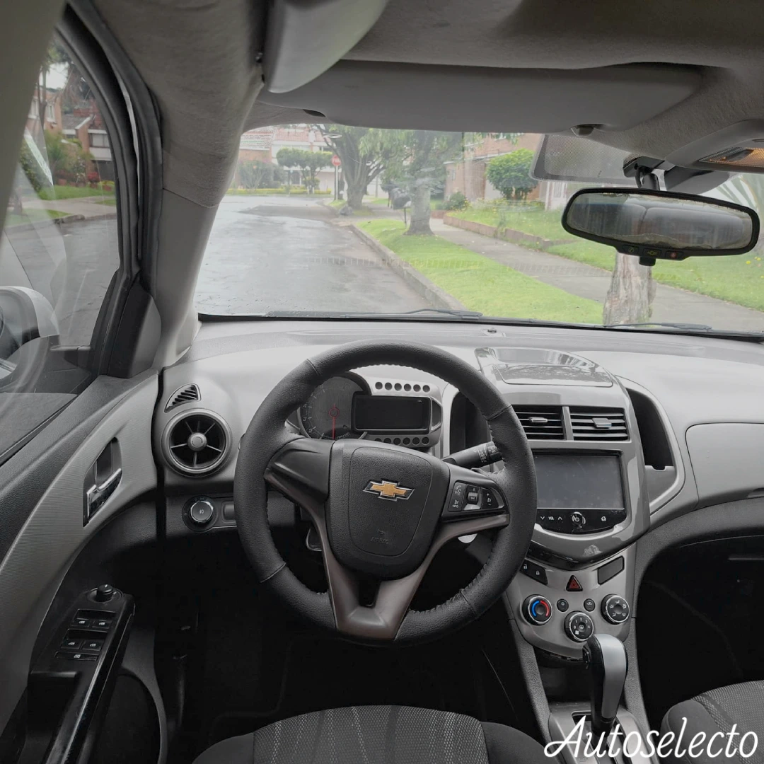 CHEVROLET SONIC LT 1.6 2015