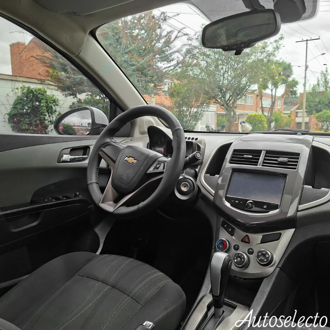 CHEVROLET SONIC LT 1.6 2015