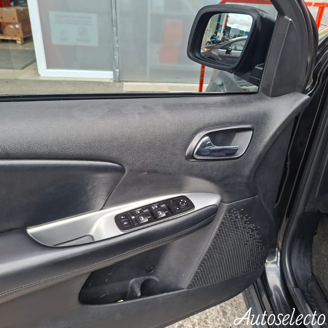 DODGE JOURNEY 2.4 2012