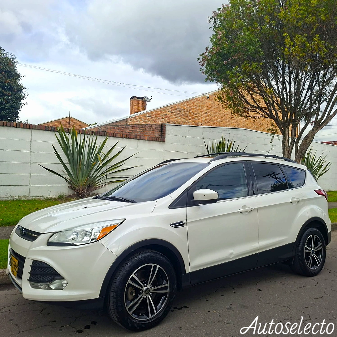 FORD ESCAPE 4X4 TITANIUM 2.0 2015