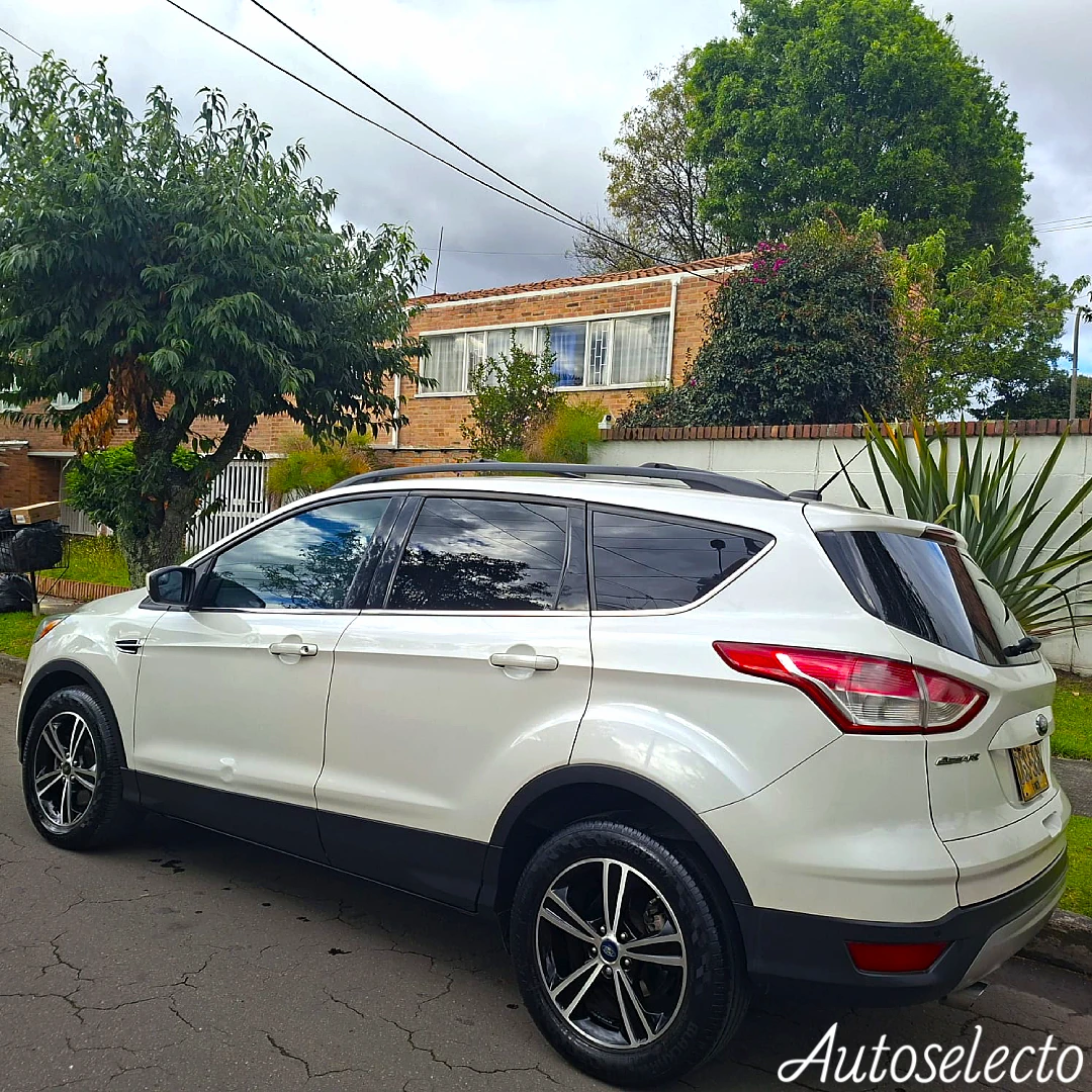 FORD ESCAPE 4X4 TITANIUM 2.0 2015