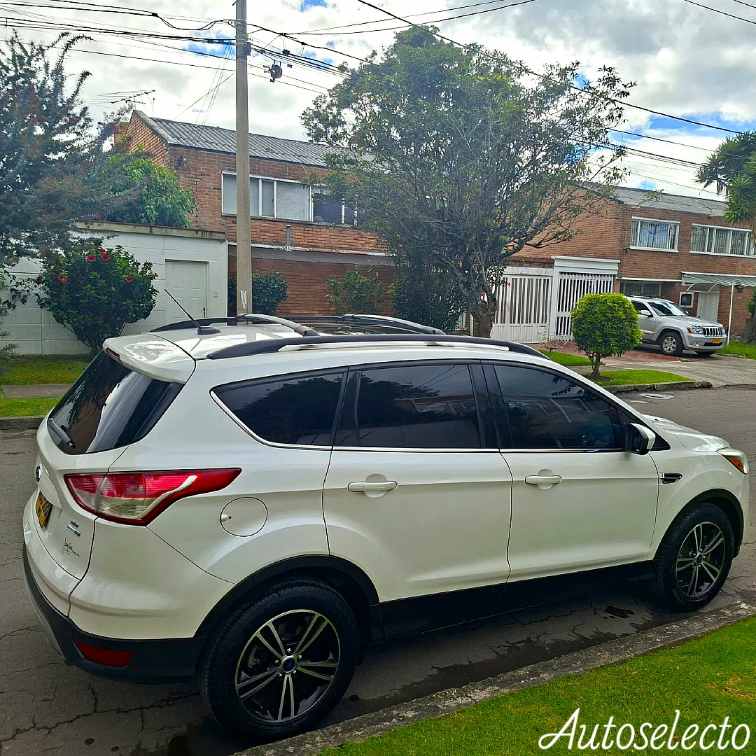 FORD ESCAPE 4X4 TITANIUM 2.0 2015