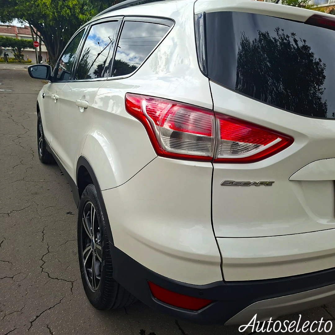 FORD ESCAPE 4X4 TITANIUM 2.0 2015