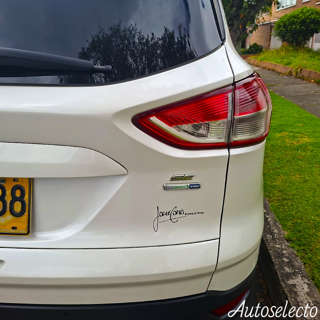 FORD ESCAPE 4X4 TITANIUM 2.0 2015