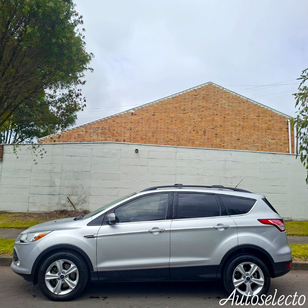 FORD ESCAPE 4X4 TITANIUM 2.0 2014