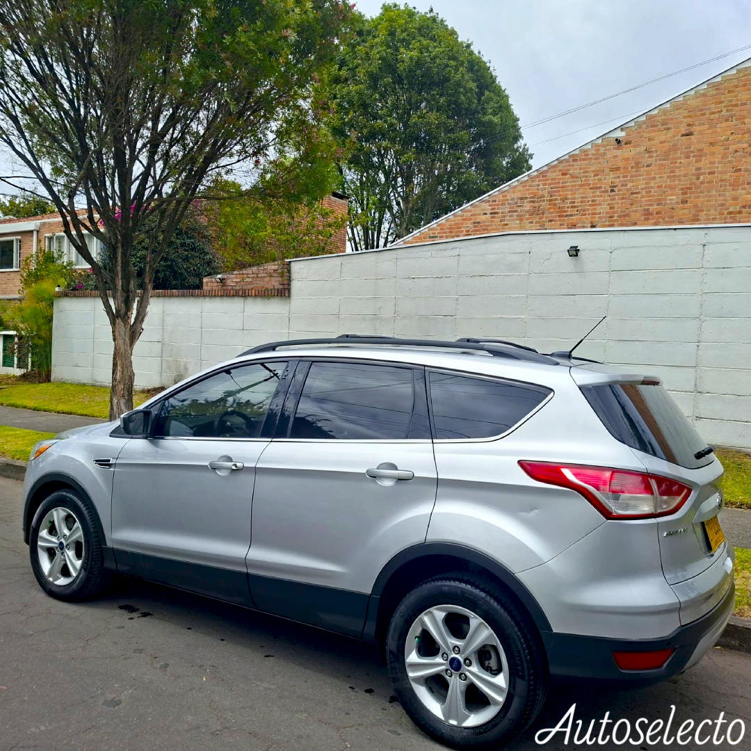 FORD ESCAPE 4X4 TITANIUM 2.0 2014