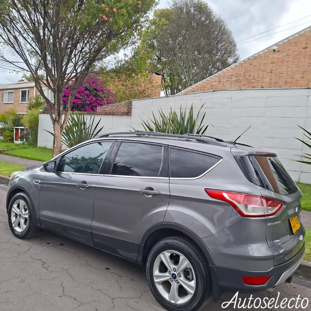 Ford Escape Titanium 4X4