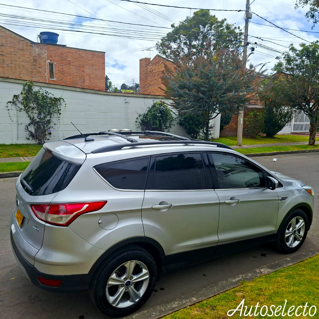 FORD ESCAPE 4X4 TITANIUM 2.0 2014