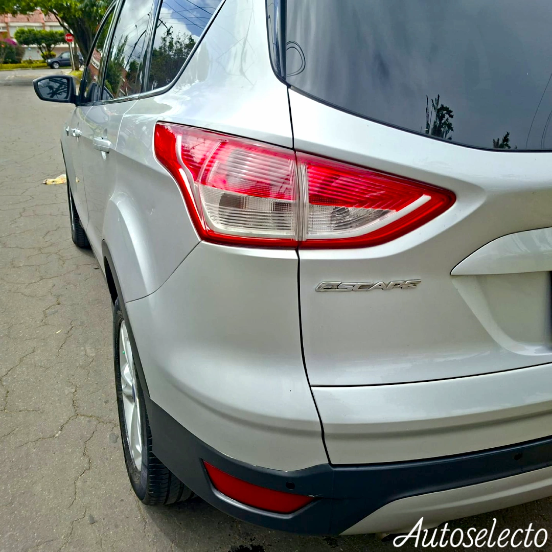 FORD ESCAPE 4X4 TITANIUM 2.0 2014