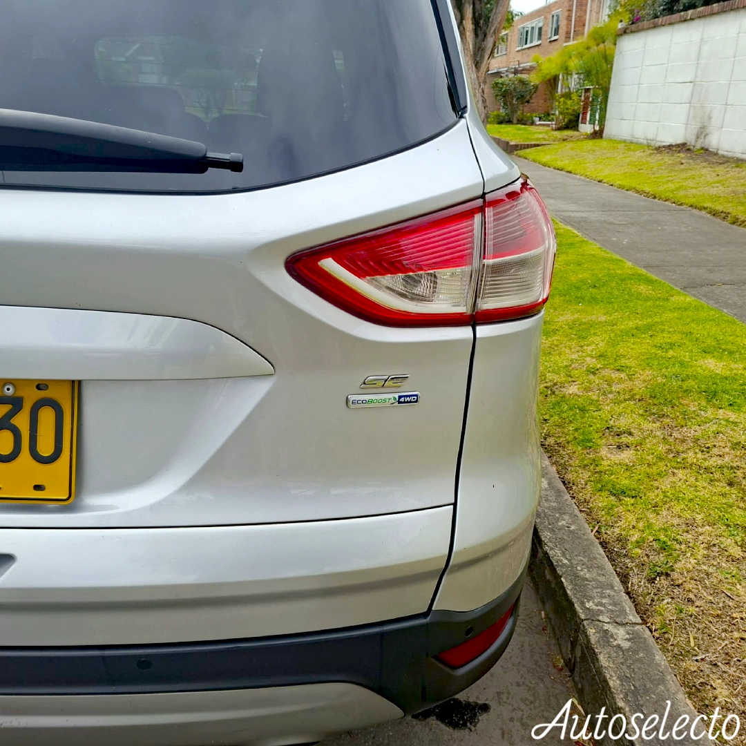 FORD ESCAPE 4X4 TITANIUM 2.0 2014