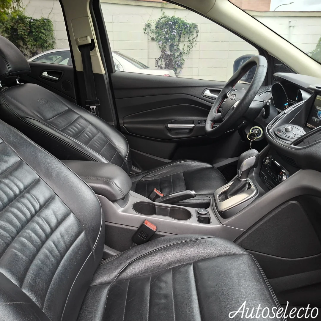 Ford Escape Titanium 4X4