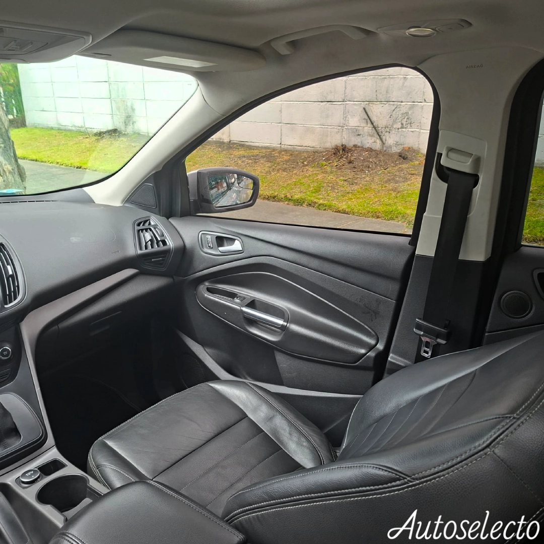 FORD ESCAPE 4X4 TITANIUM 2.0 2014