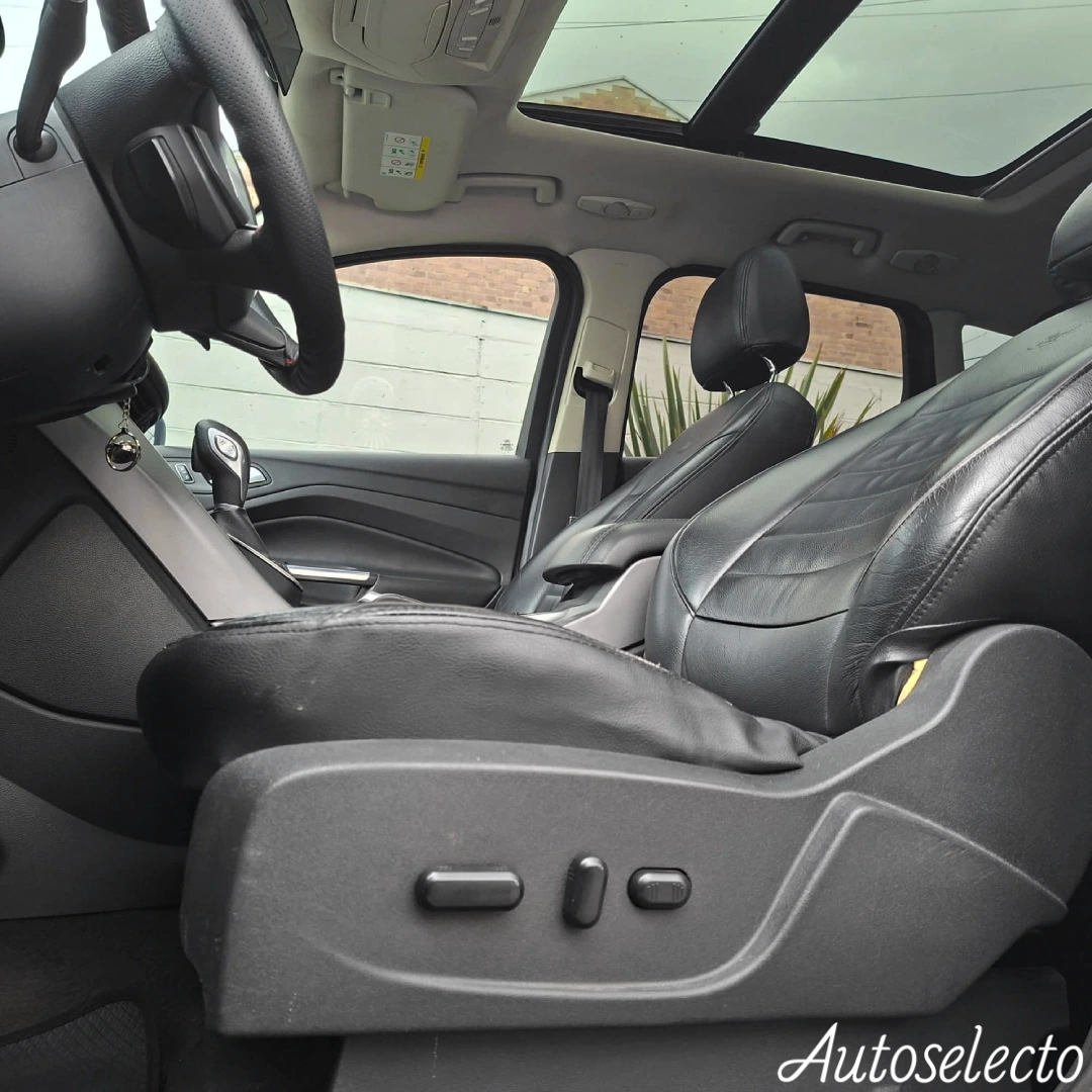 Ford Escape Titanium 4X4