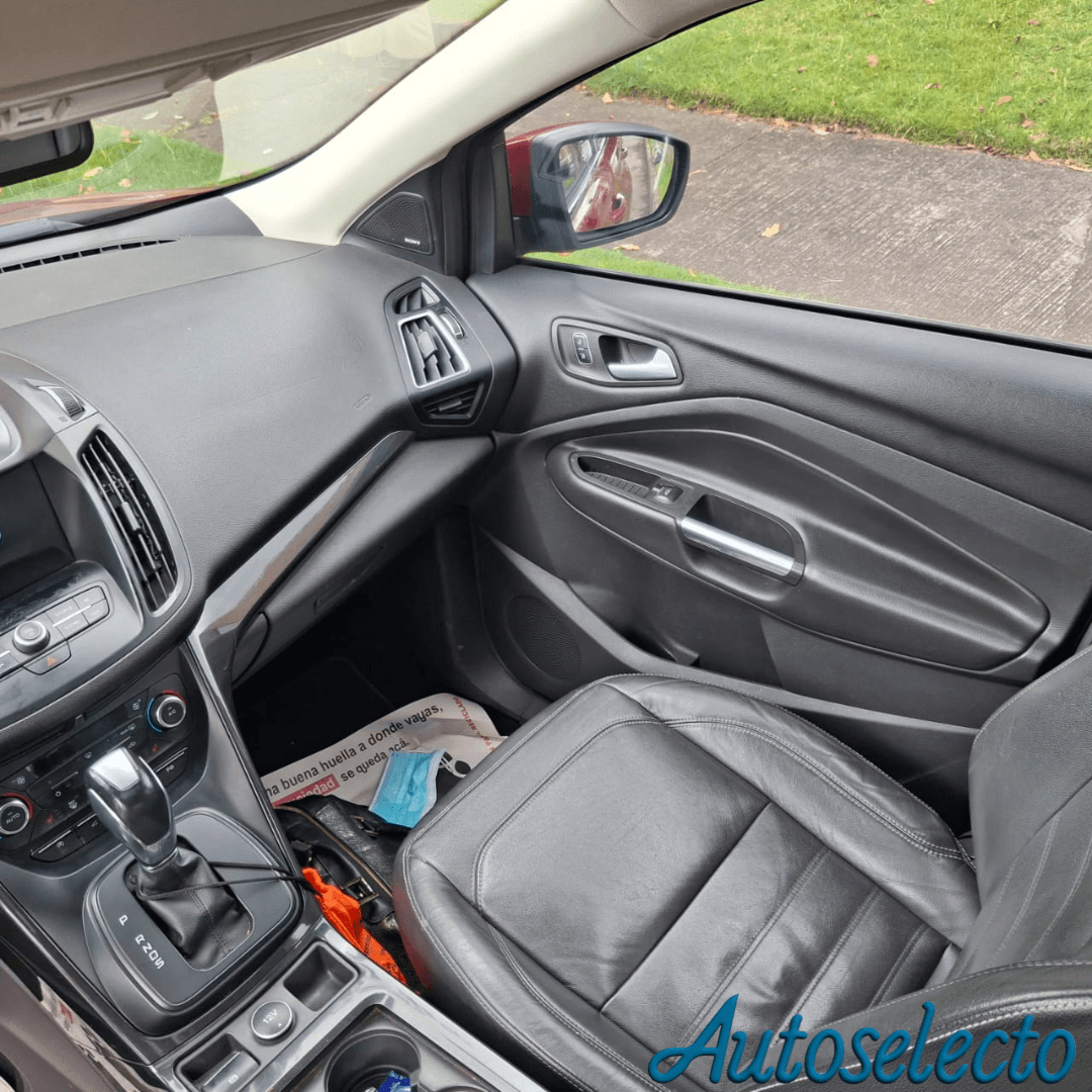 Ford Escape Titanium 4X4