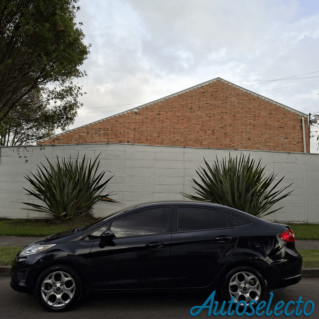FORD FIESTA SE 1.6 2013