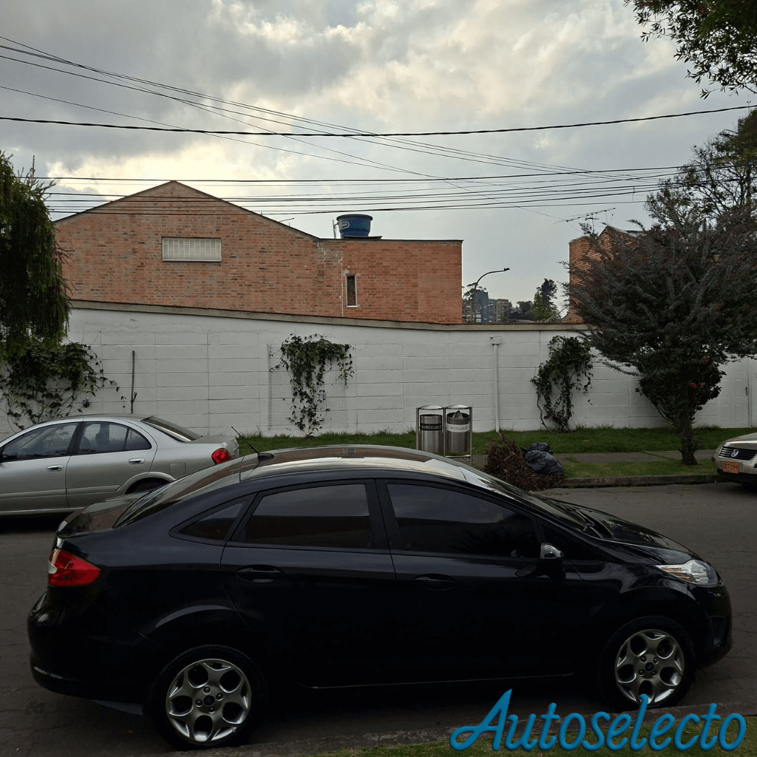FORD FIESTA SE 1.6 2013