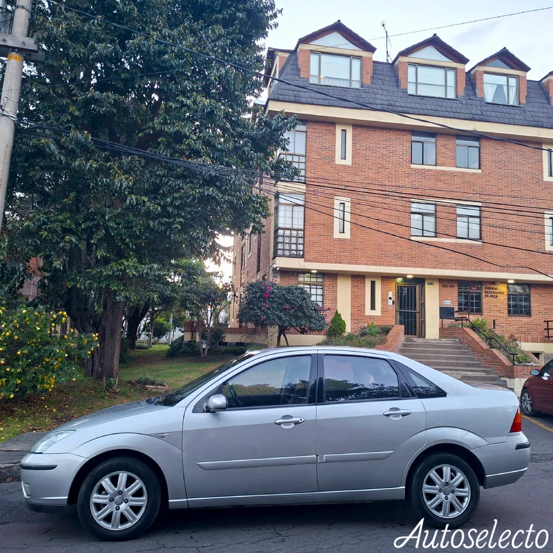 FORD FOCUS TITANIUM 2.0 2007