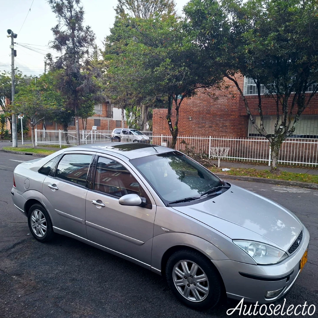 FORD FOCUS TITANIUM 2.0 2007