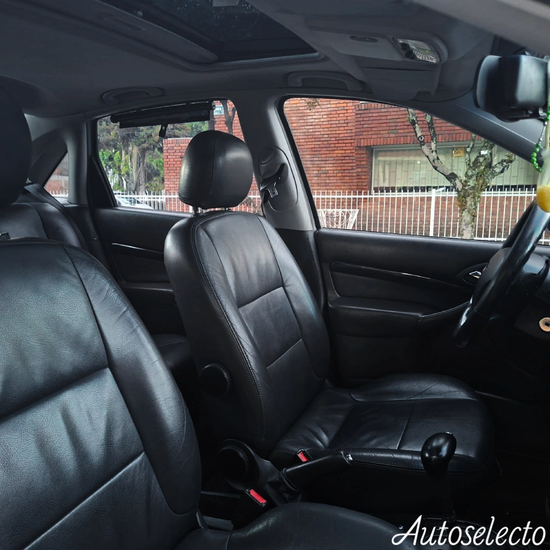 FORD FOCUS TITANIUM 2.0 2007