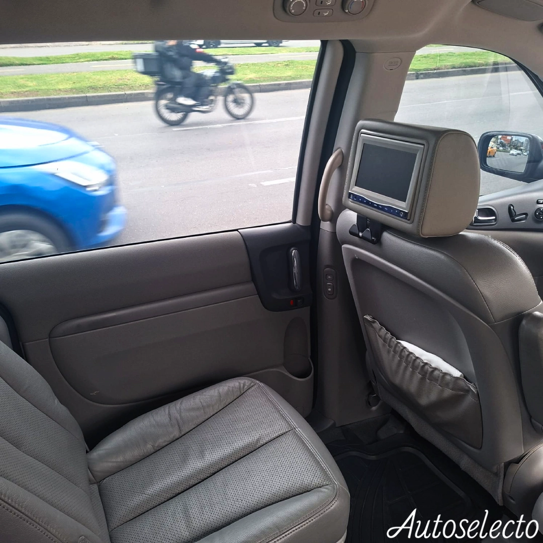 KIA CARNIVAL SEDONA 2.9 2015