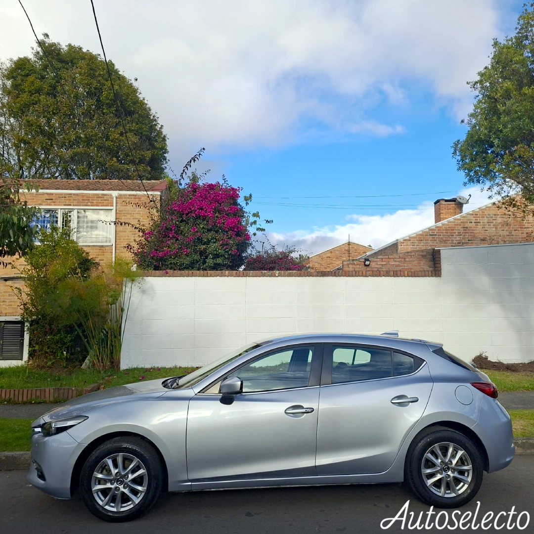 MAZDA 3 TOURING 2.0 2018