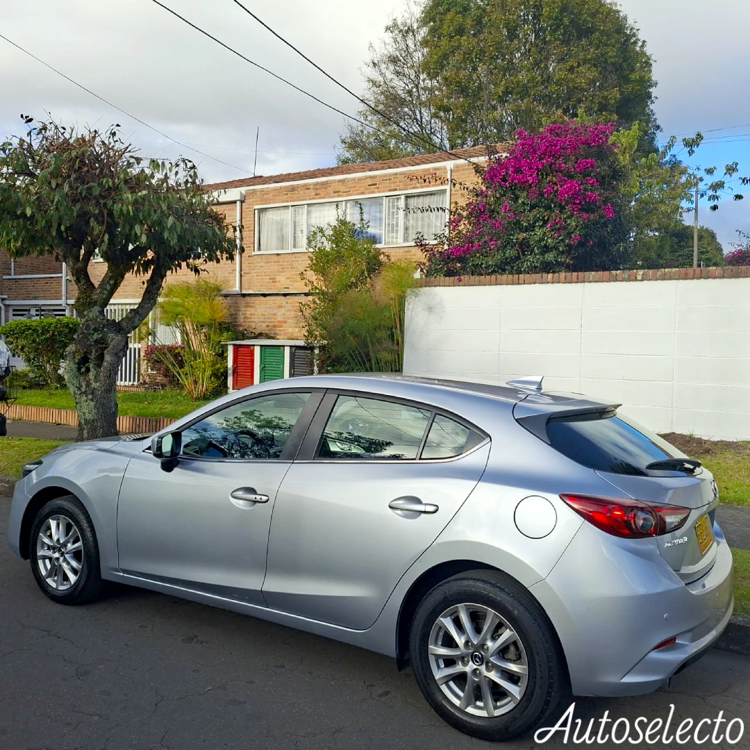 MAZDA 3 TOURING 2.0 2018