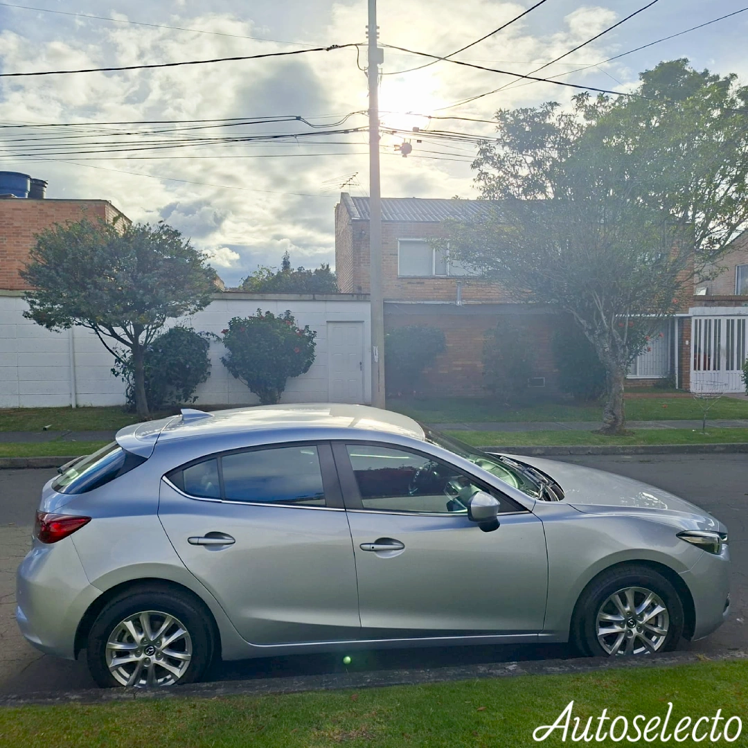 MAZDA 3 TOURING 2.0 2018