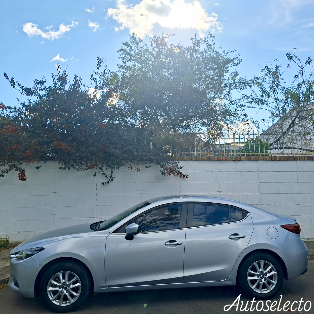 MAZDA 3 TOURING 2.0 2019