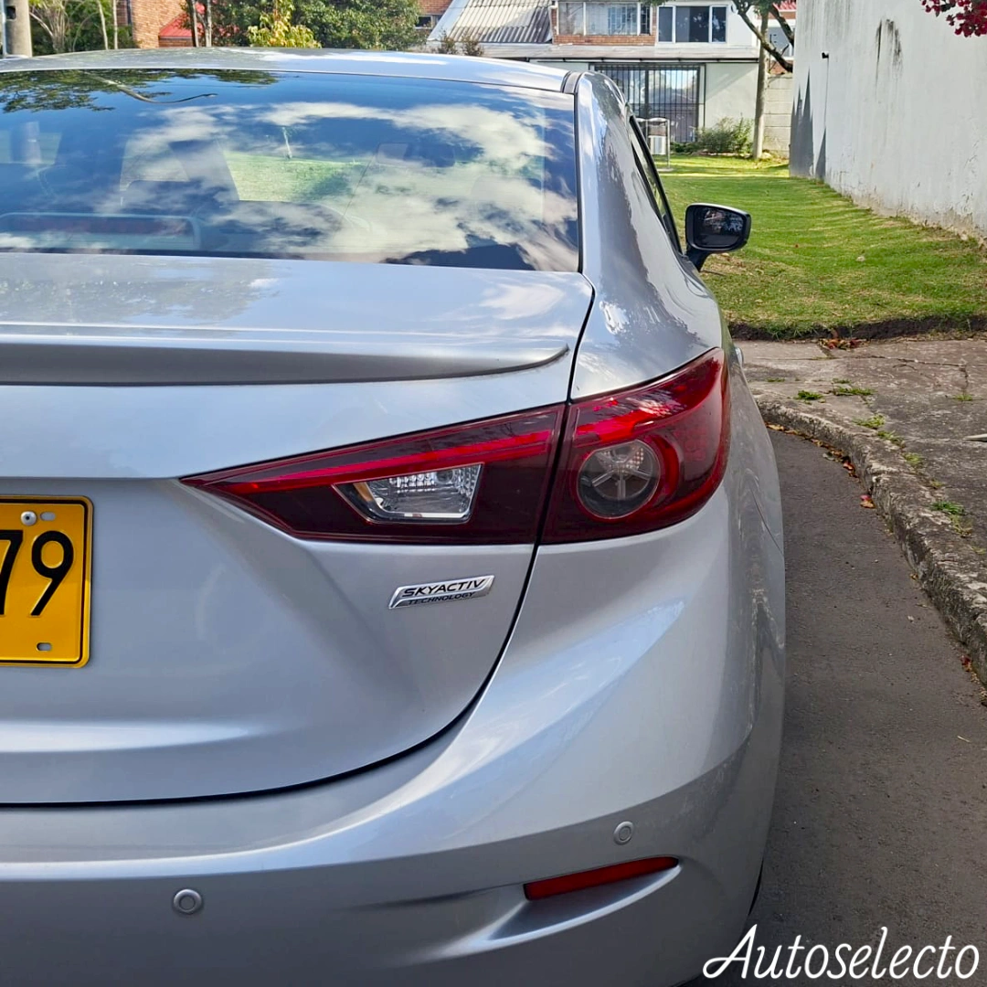 MAZDA 3 TOURING 2.0 2019