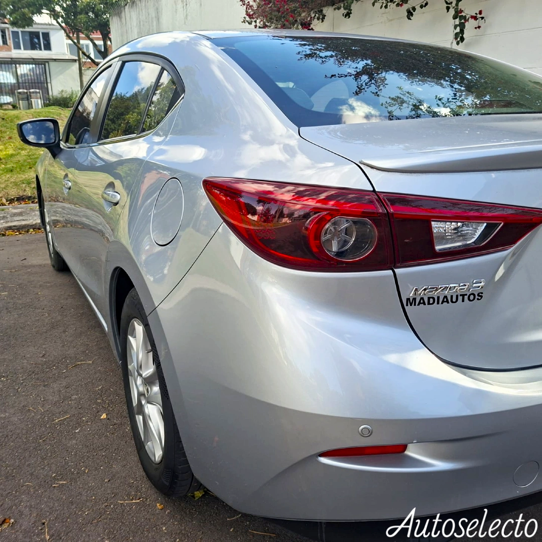 MAZDA 3 TOURING 2.0 2019