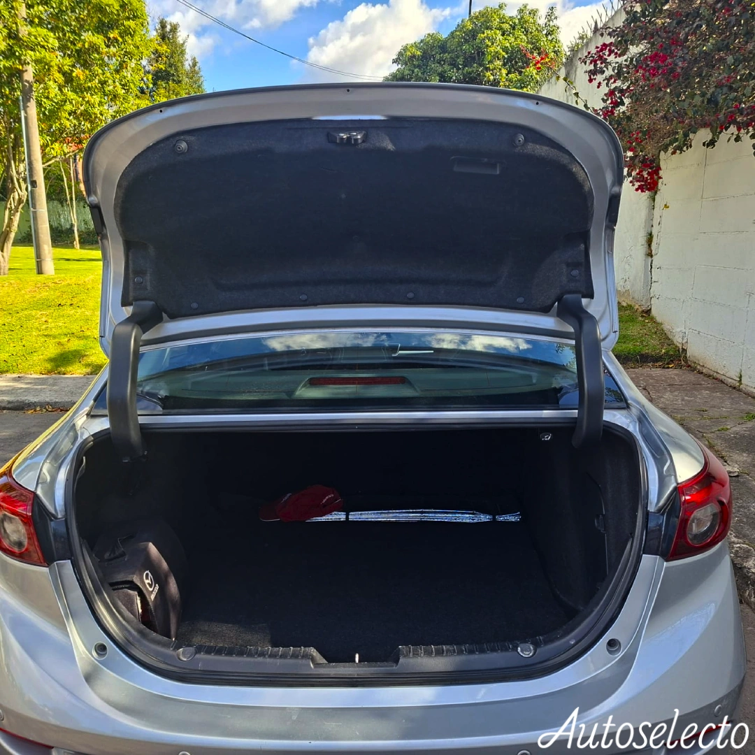 MAZDA 3 TOURING 2.0 2019