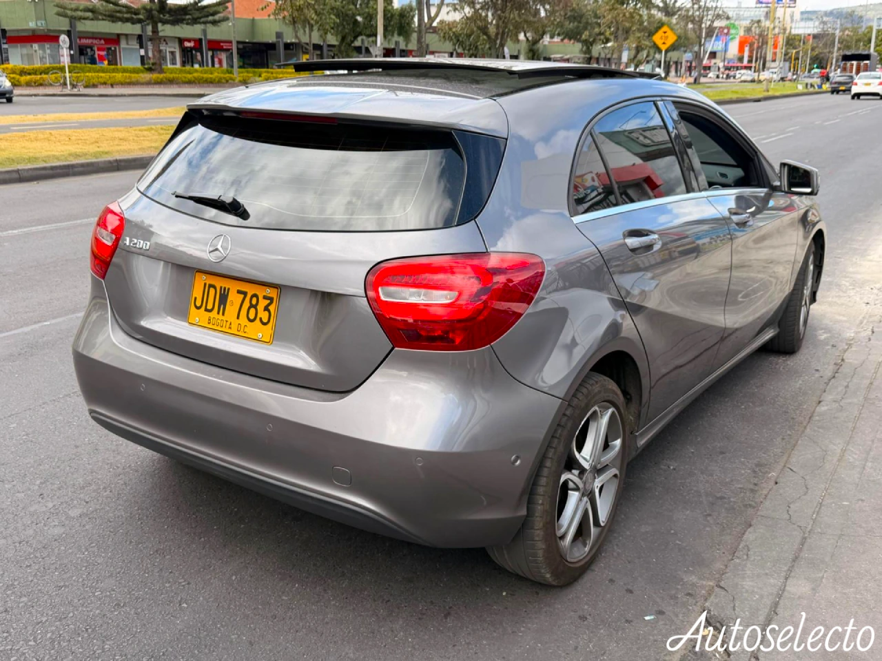 MERCEDES BENZ A200 1.6 2017