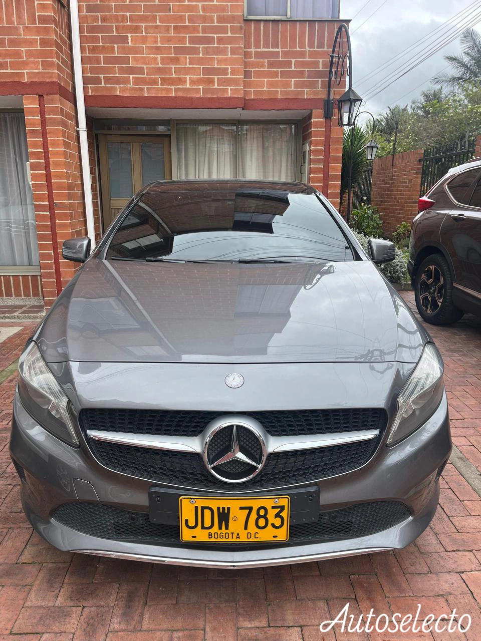 MERCEDES BENZ A200 1.6 2017