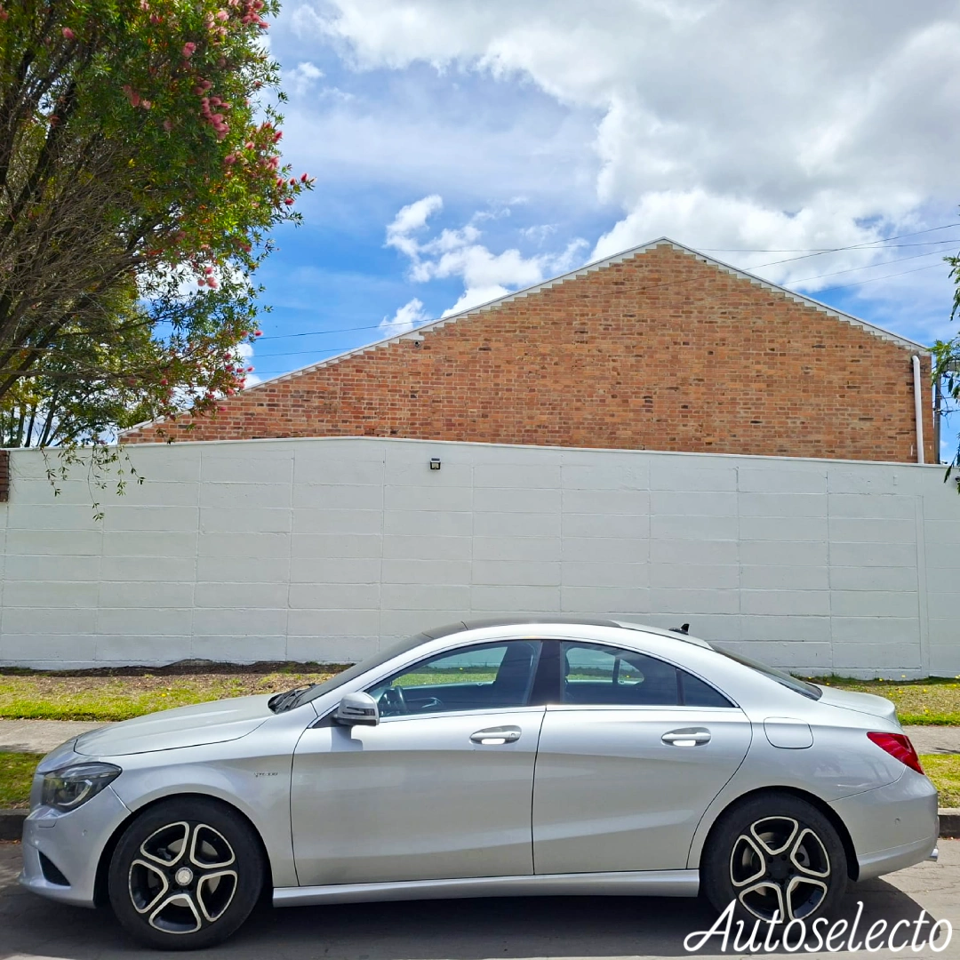 MERCEDES BENZ CLA 200 1.6 2015