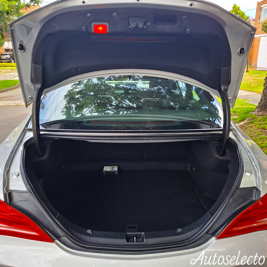 MERCEDES BENZ CLA 200 1.6 2015