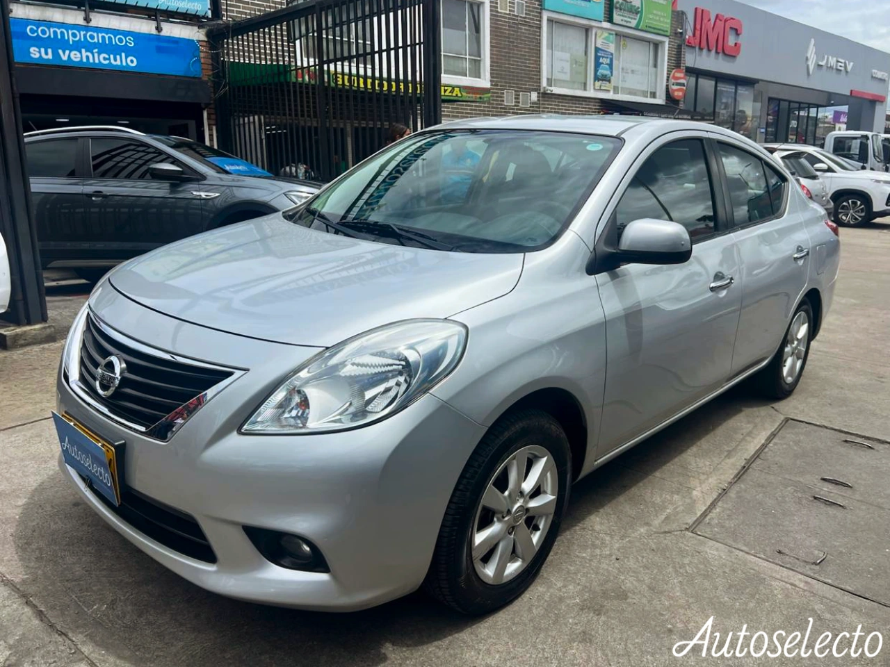 NISSAN VERSA 1.6 2013