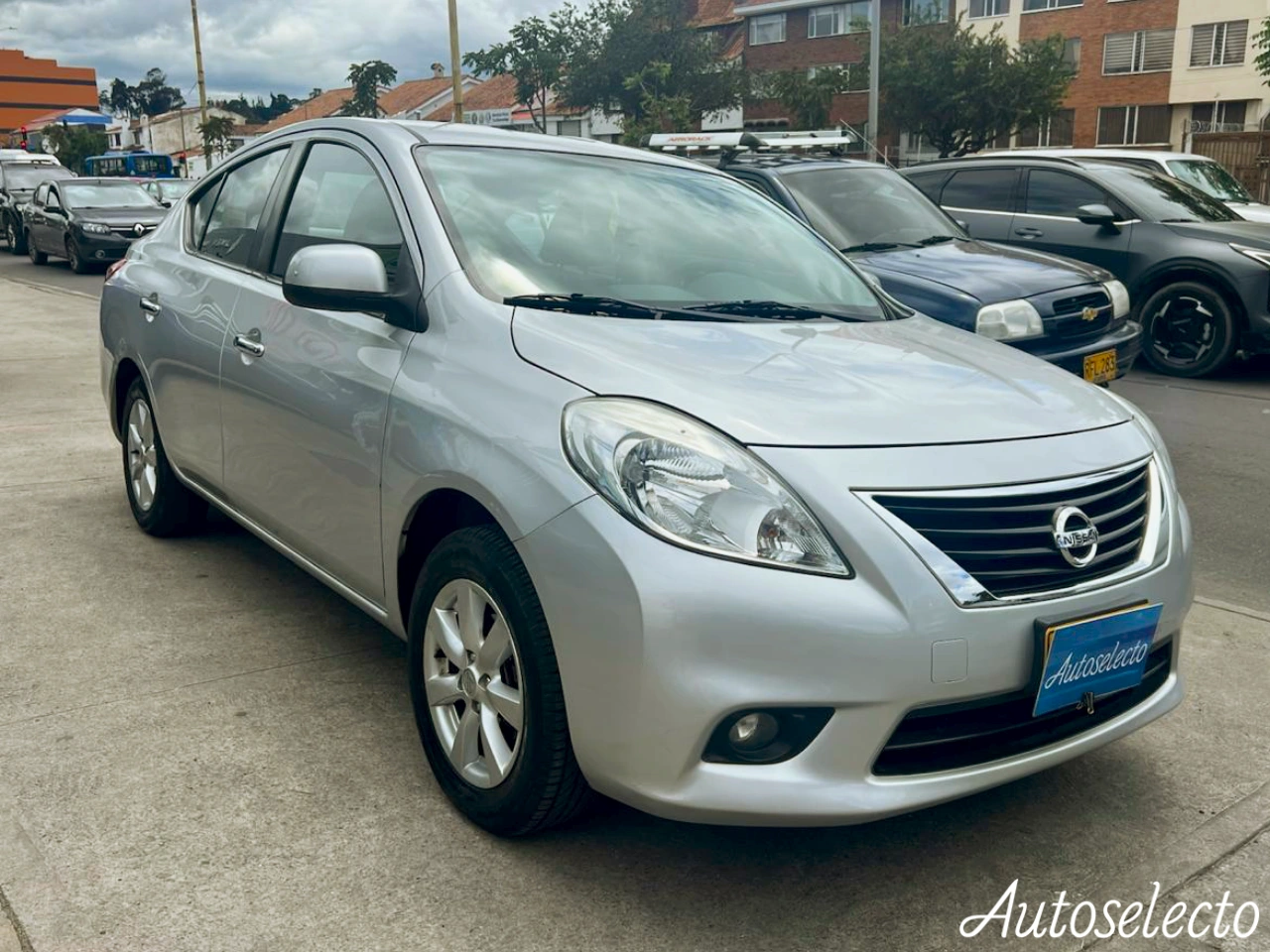 NISSAN VERSA 1.6 2013