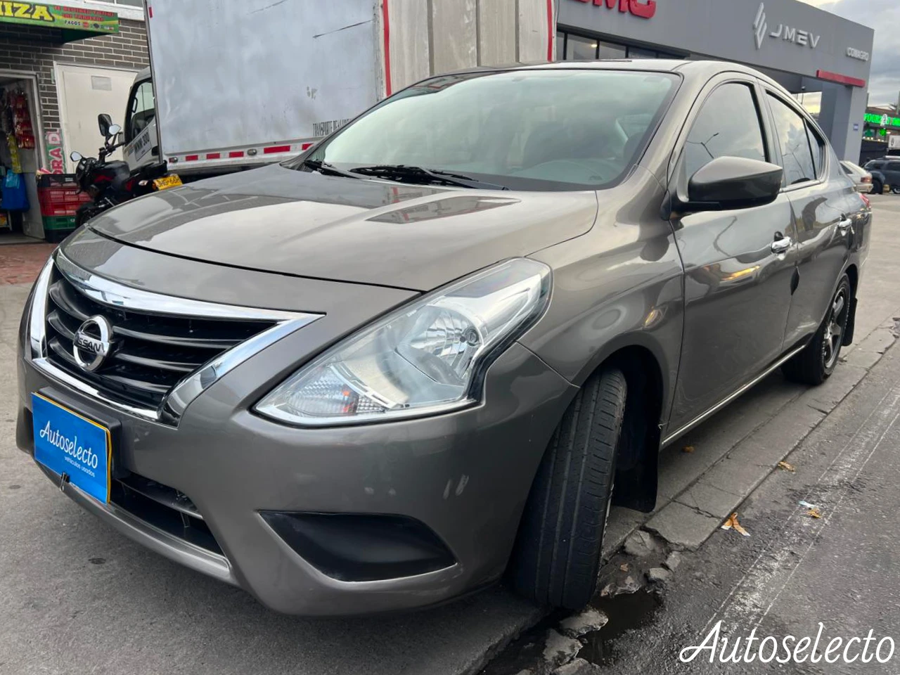 NISSAN VERSA ADVANCE 1.6 2015