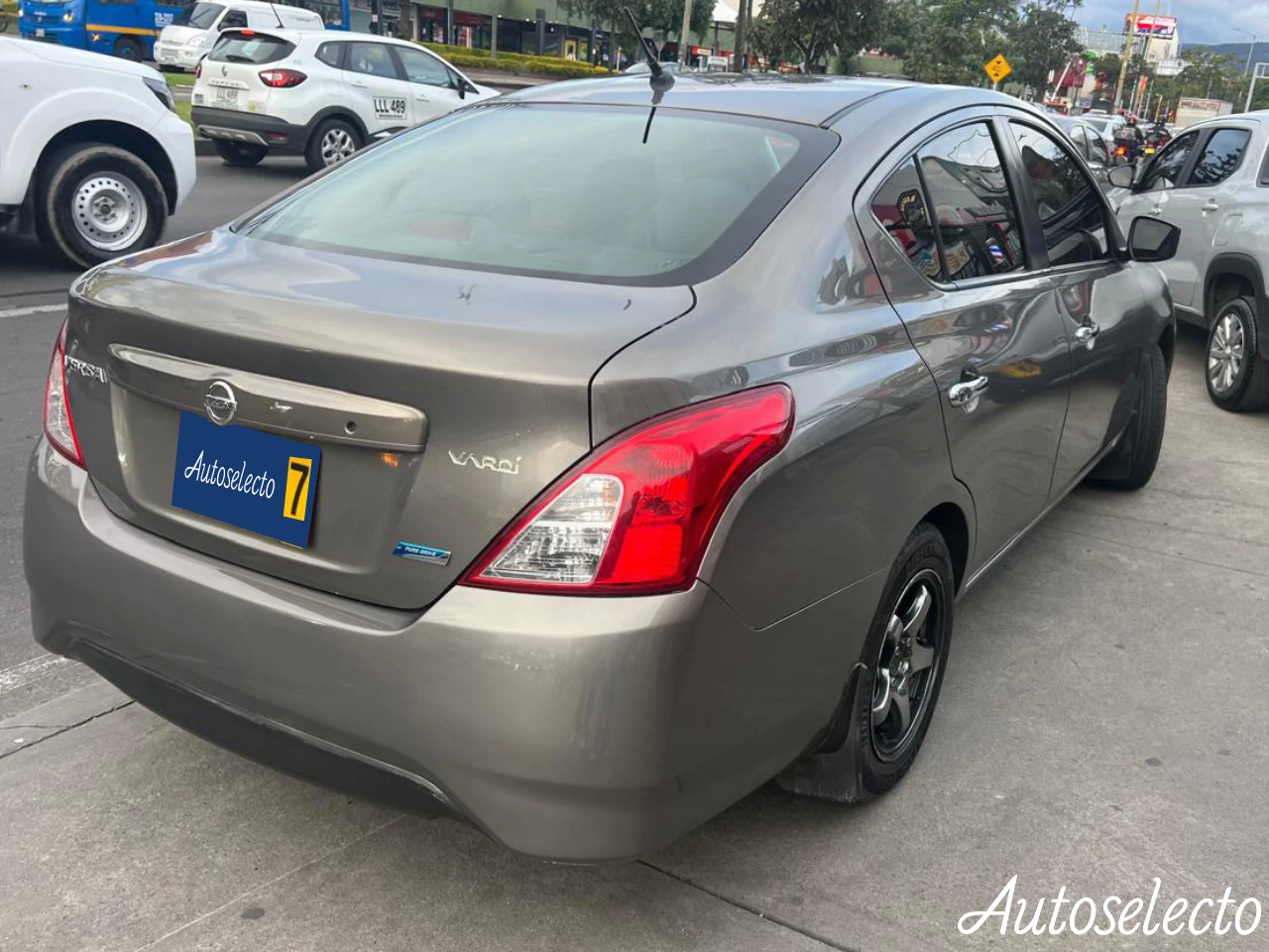 NISSAN VERSA ADVANCE 1.6 2015