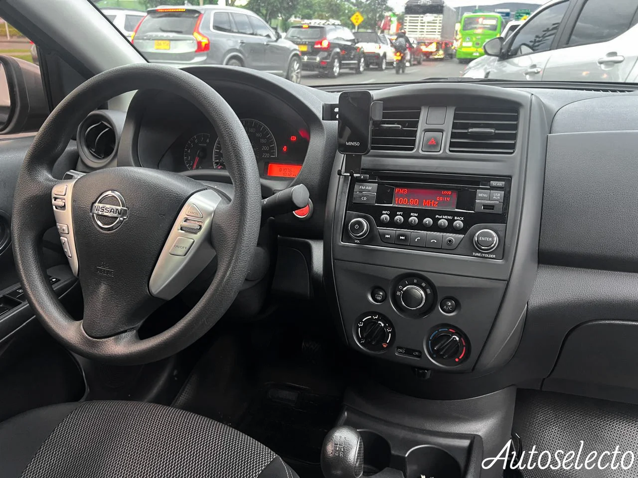 NISSAN VERSA ADVANCE 1.6 2015